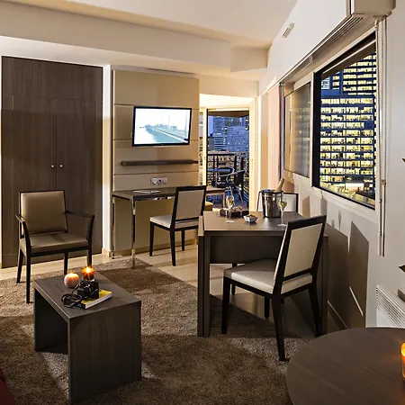 Aparthotel Residhome La Defense 4*