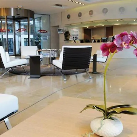 Residhome La Defense Aparthotel Courbevoie