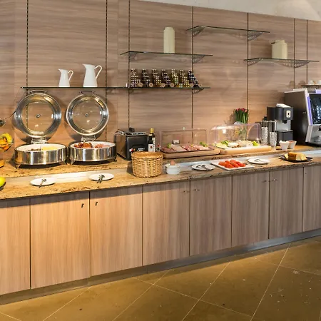 Residhome La Defense Aparthotel 4*