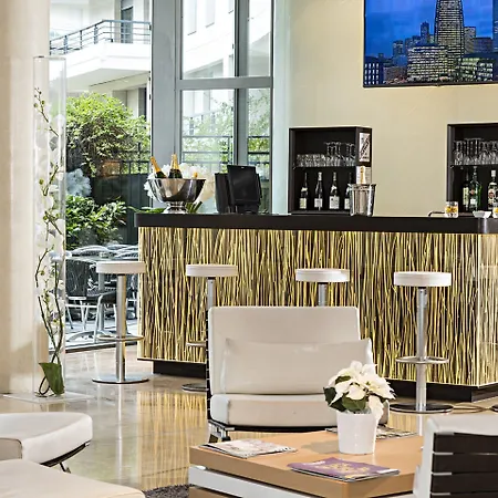 Aparthotel Residhome La Defense