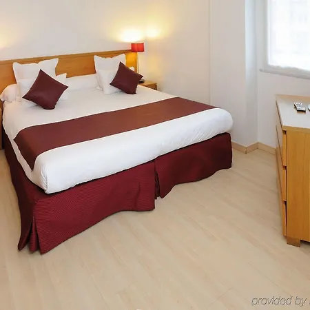 Residhome La Defense 4*