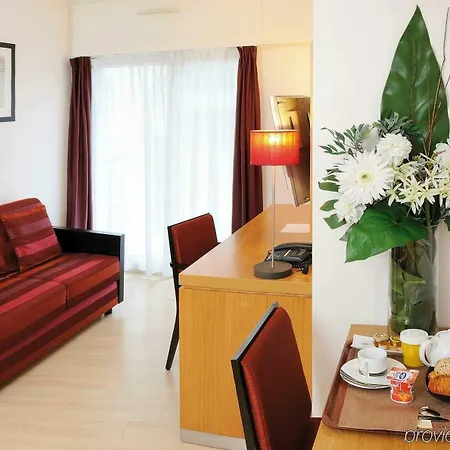 Residhome La Defense Aparthotel Courbevoie
